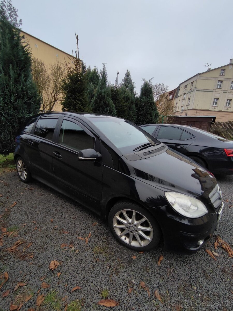Mercedes Benz B 180 r.v. 2008