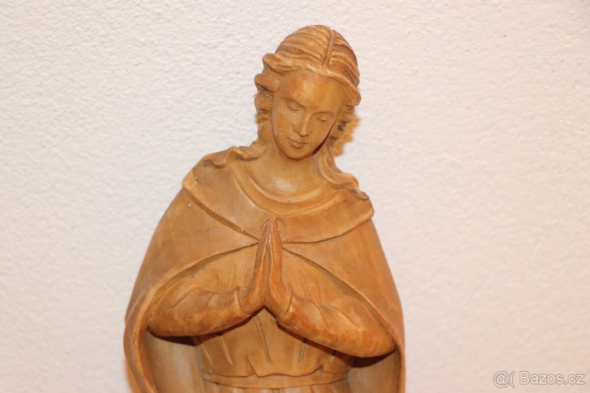 Sv. Marie soška socha oltář (525K)