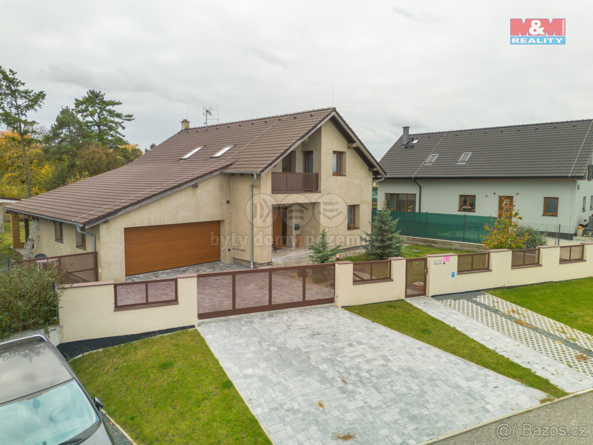 Prodej rodinného domu, 179 m², Všechlapy