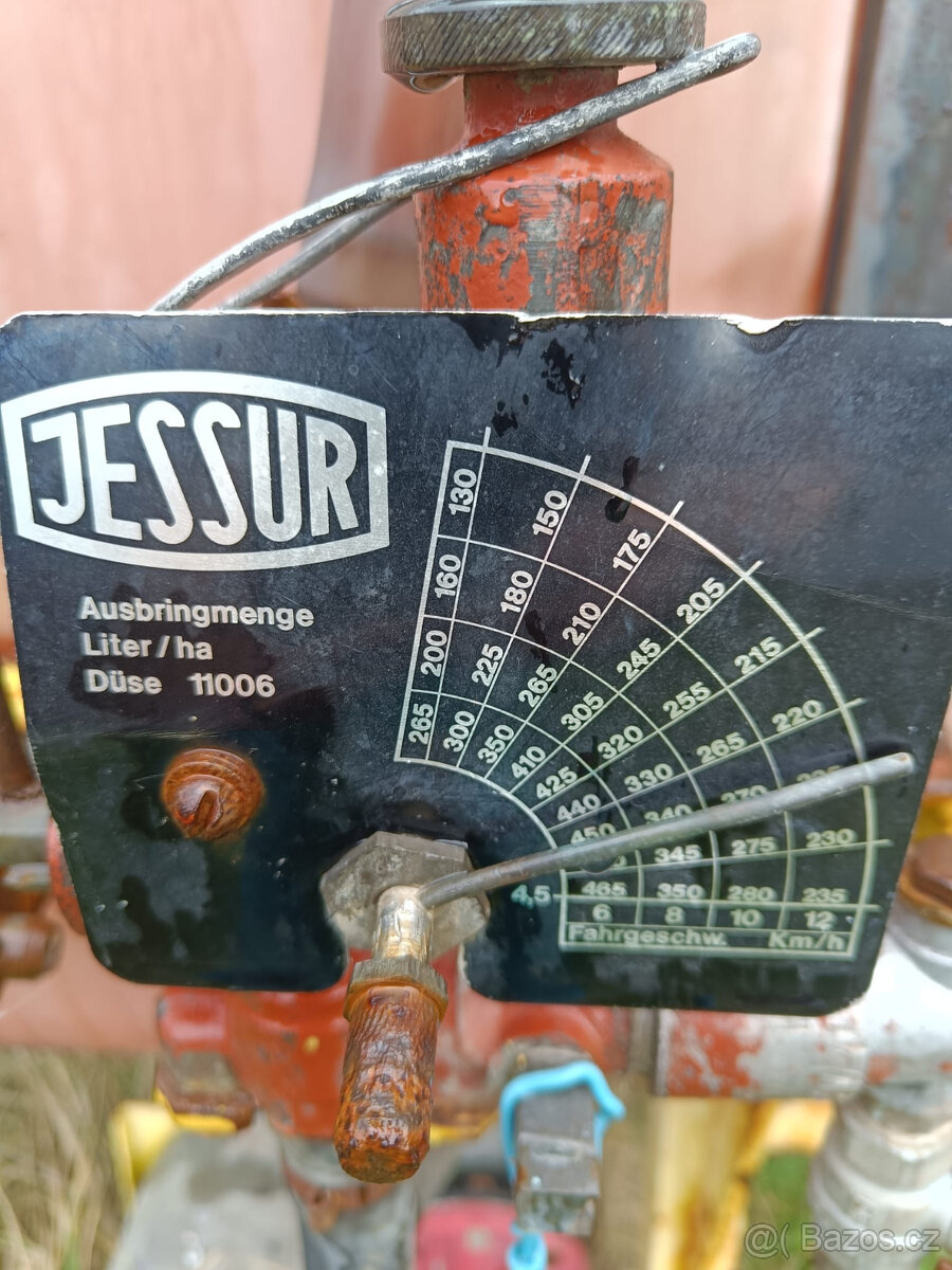 Postřikovač Jessur 500 l