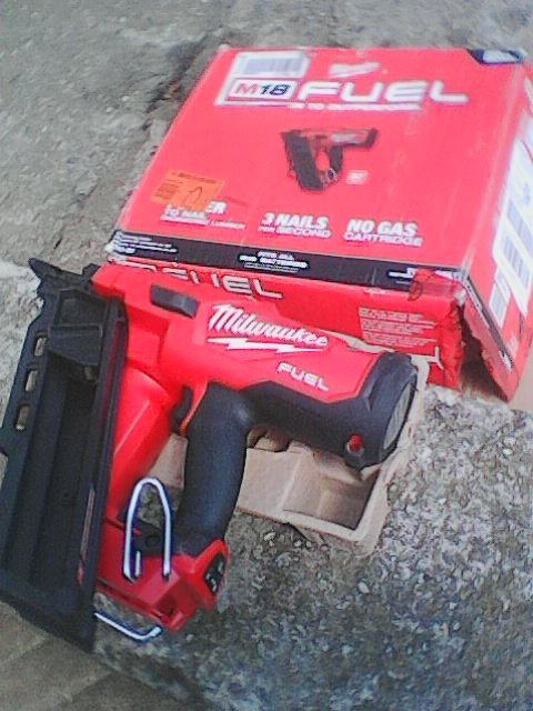 Milwaukee M18 2745-20 m18 FFN-0C Aku HŘEBÍKOVAČKA 50-90mm