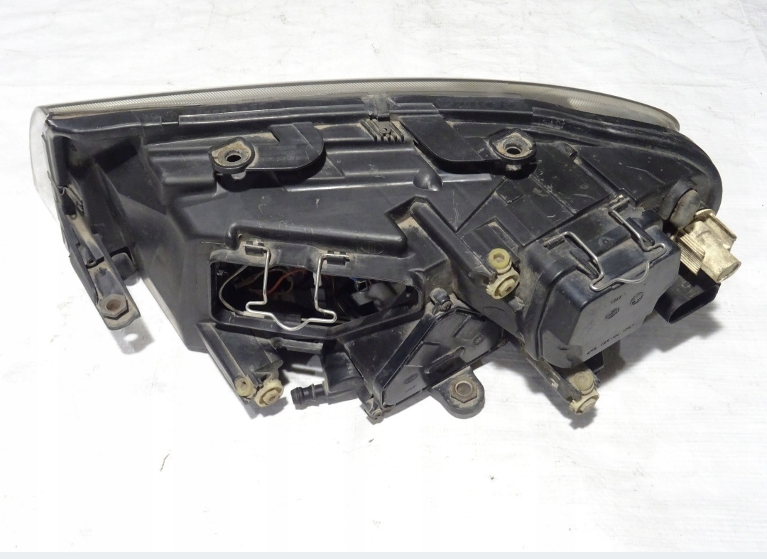 Světlo PP Halogen ŠKODA SUPERB 1