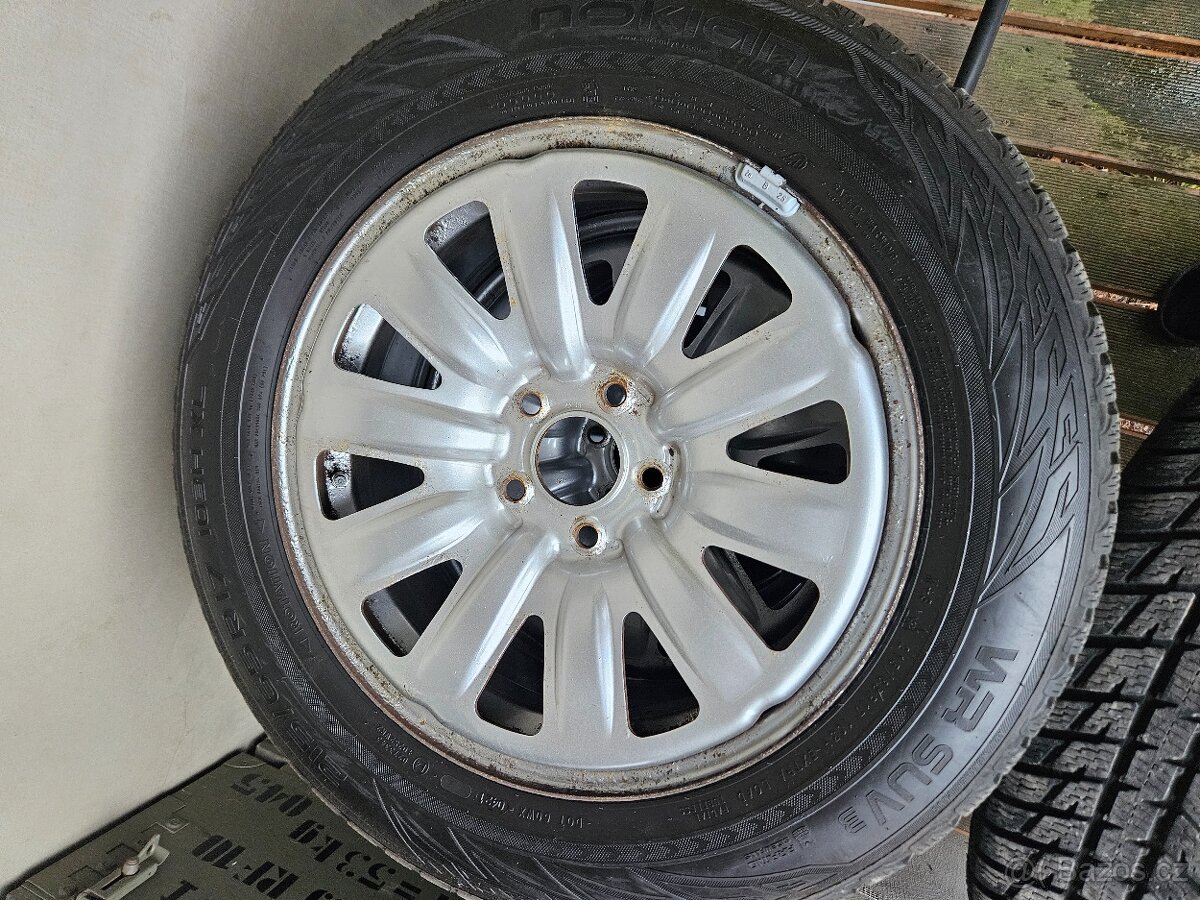 SUV 4x kola zimní Nokian 215/65 R17 103H XL