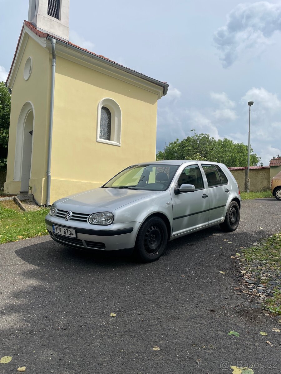 Volkswagen Golf 4 1.4 benzín