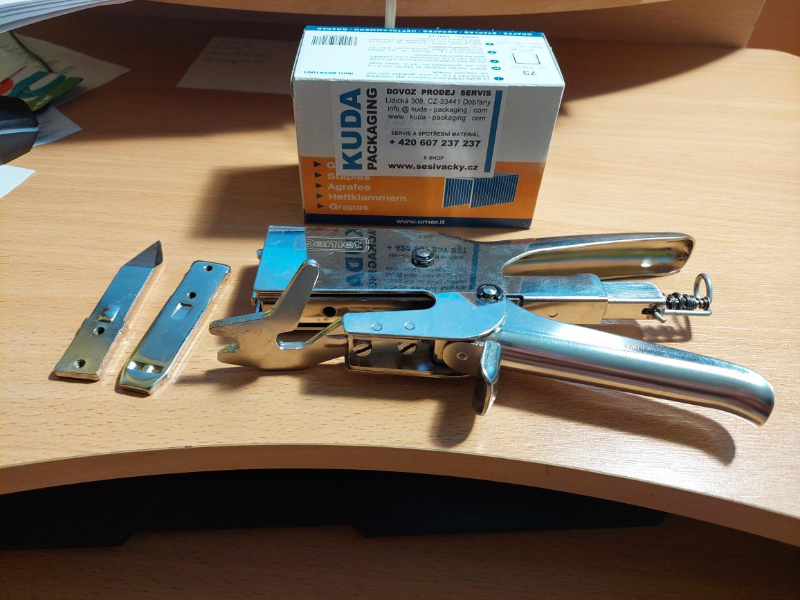 Prodám ruční sešívačku DAMET KP31