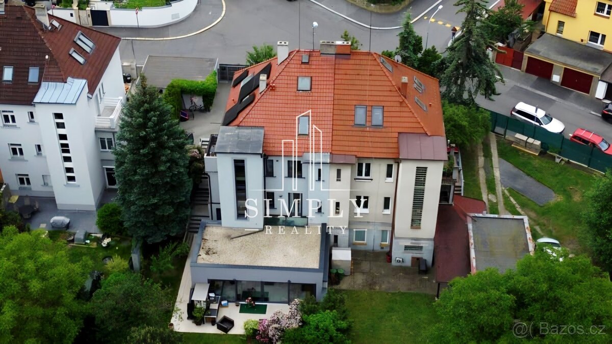Vícegenerační dům 6+1 360 m2, pozemek 366 m2, Herbenova , H