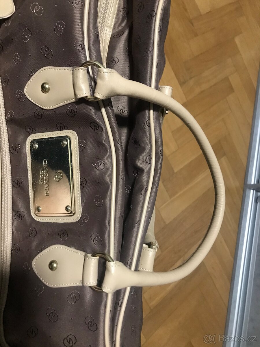 Elegantní cestovní taška