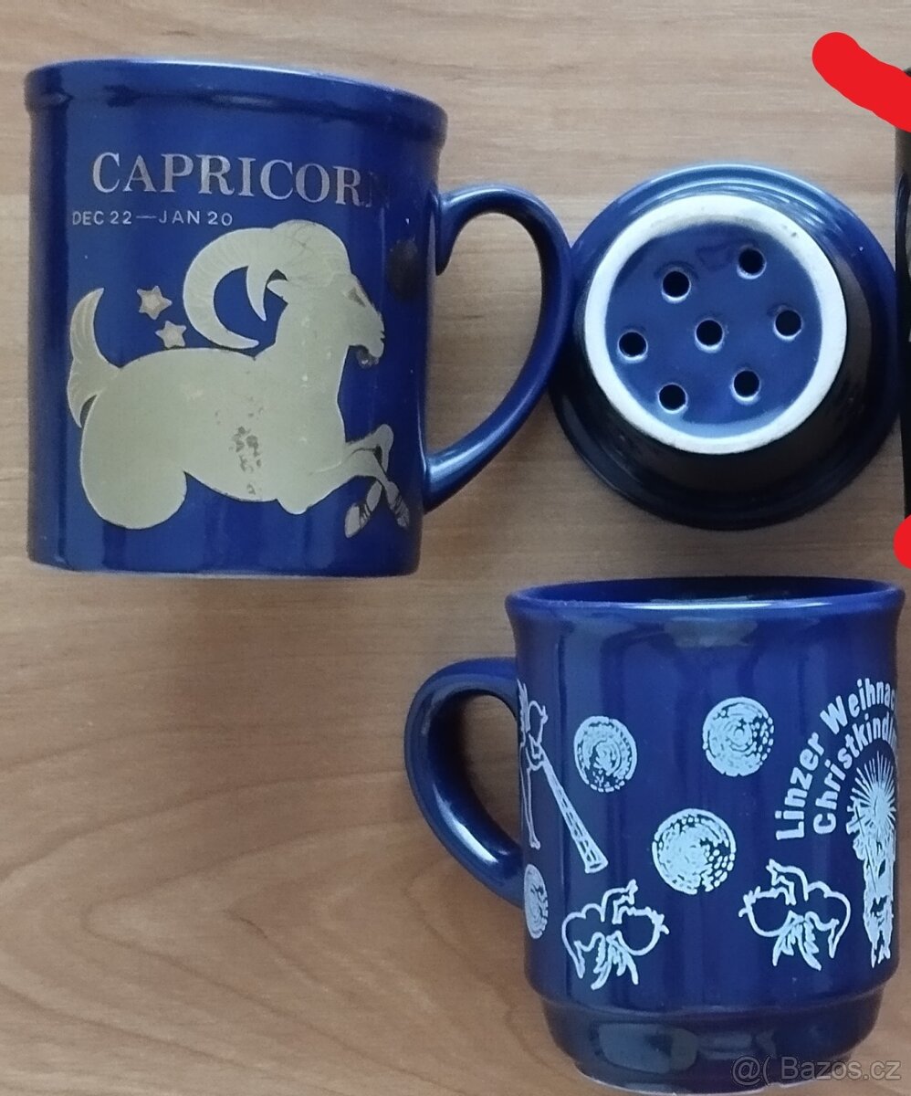 Hrnky, těžítka, figurky, keramika, sklo a dózy dle fota.