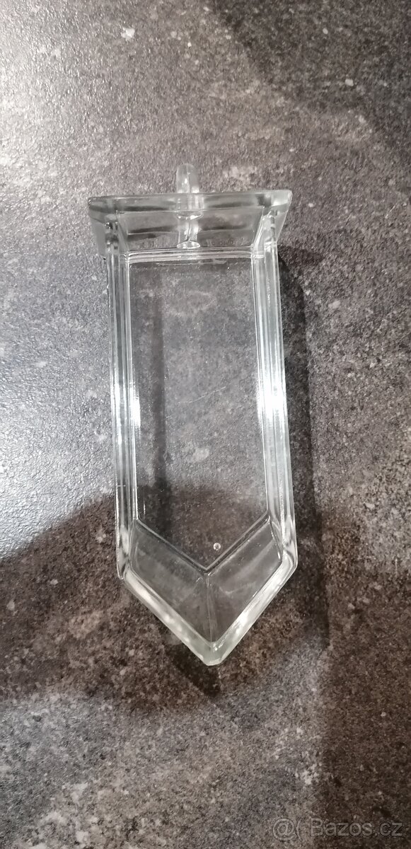 Skleněné šuplíky