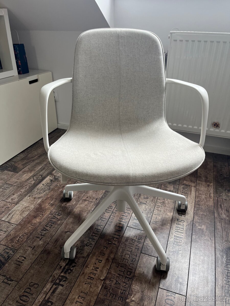 Konferenční židle, Gunnared k pracovnímu stolu