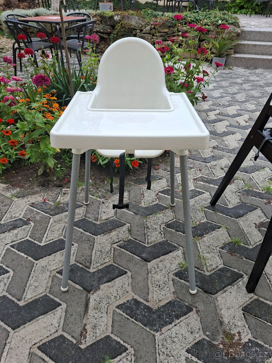 Dětská jídelní židle