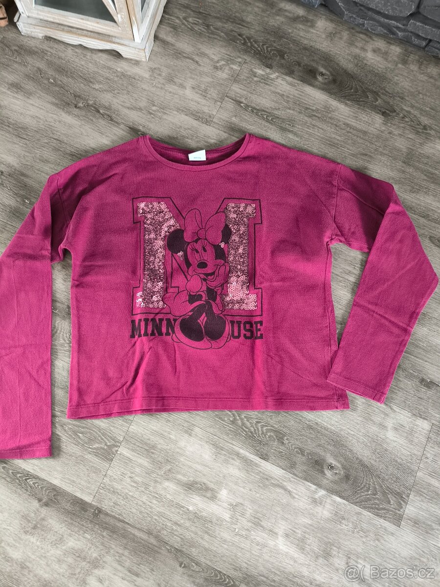 Dívčí tričko vel. 134