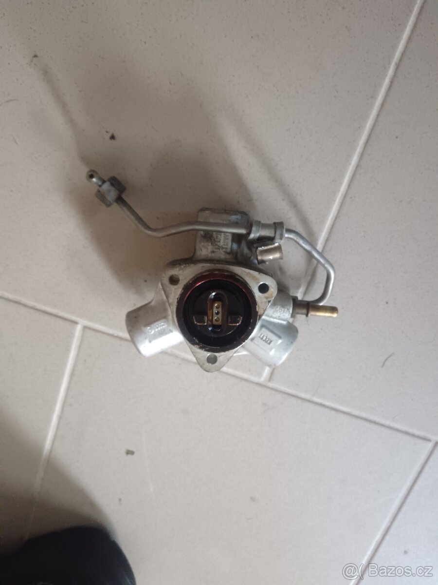 Alfa Romeo 159 1.9. jts 118kw vysokotlaké palivové čerpadlo