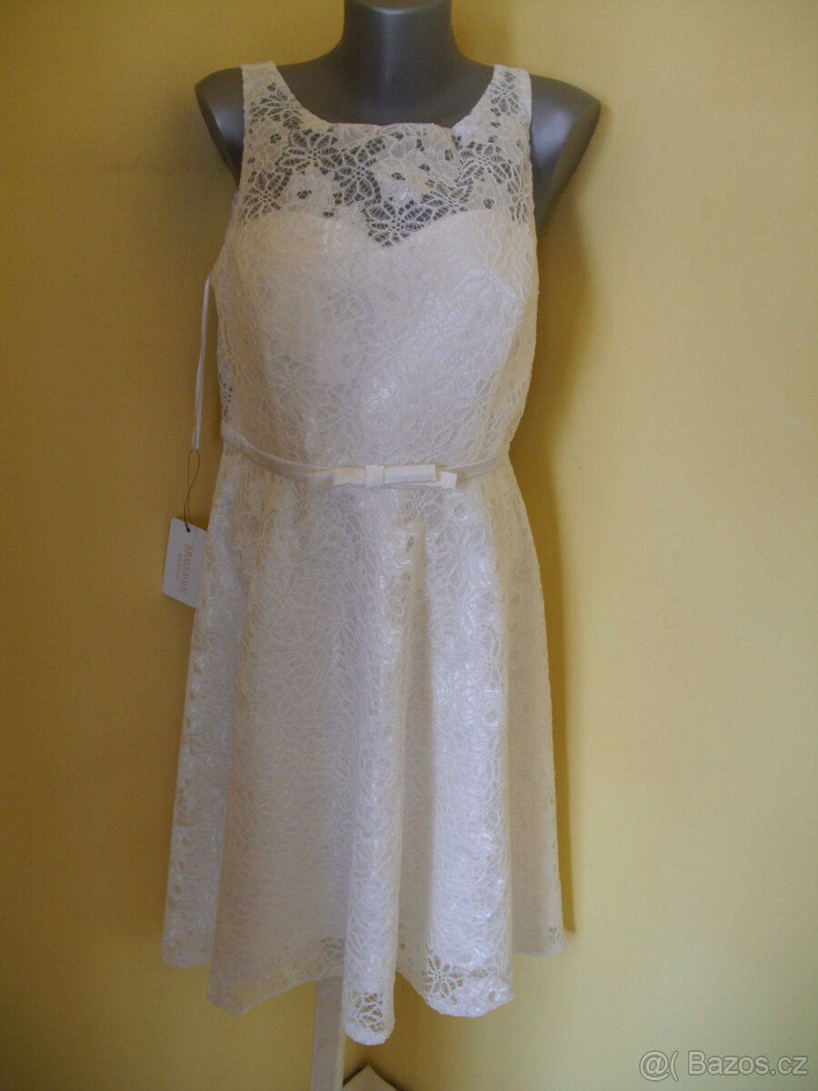 NOVÉ krajkové šaty - vel. L
