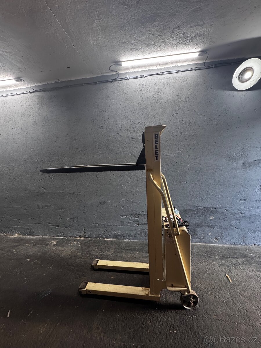 Ruční elektrický vysokozdvižný vozí BELET za 13000