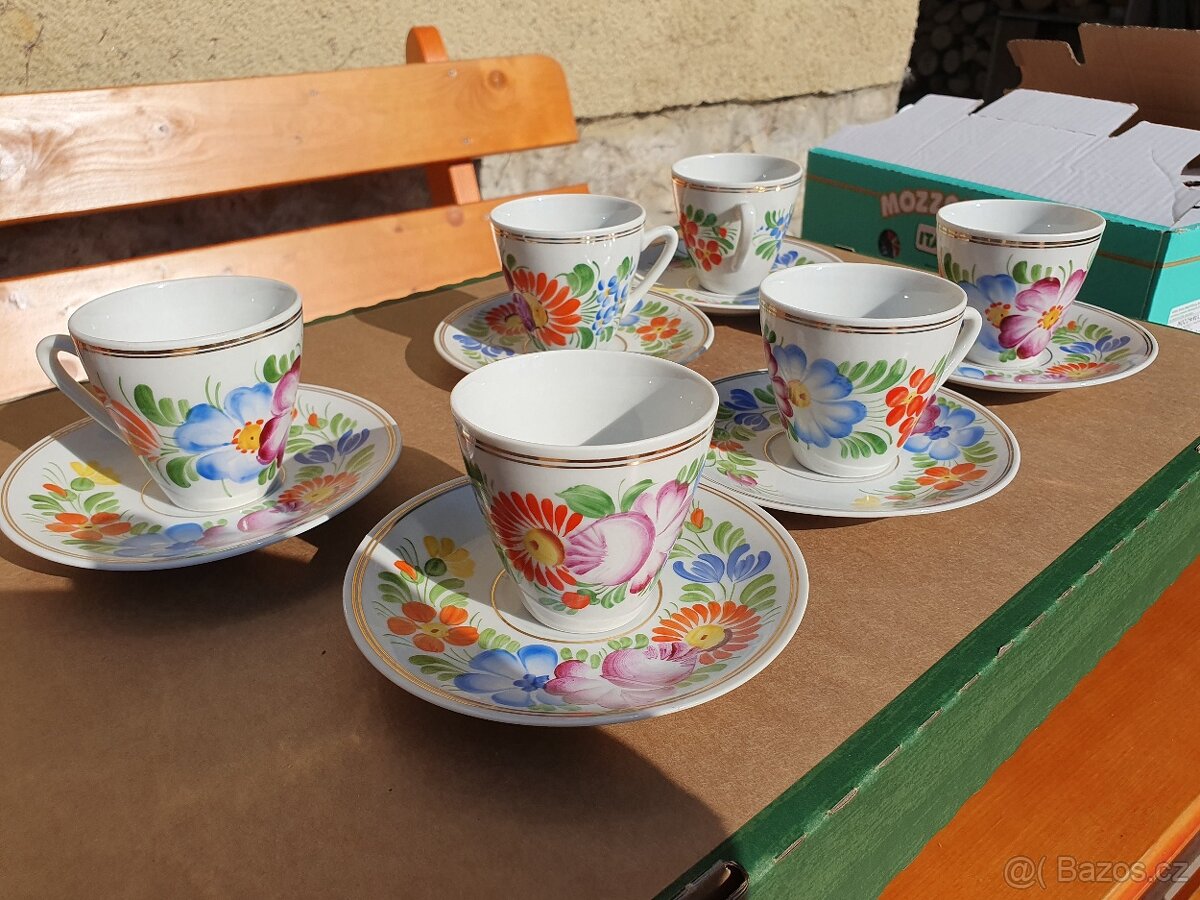 Sada čajových šálků
