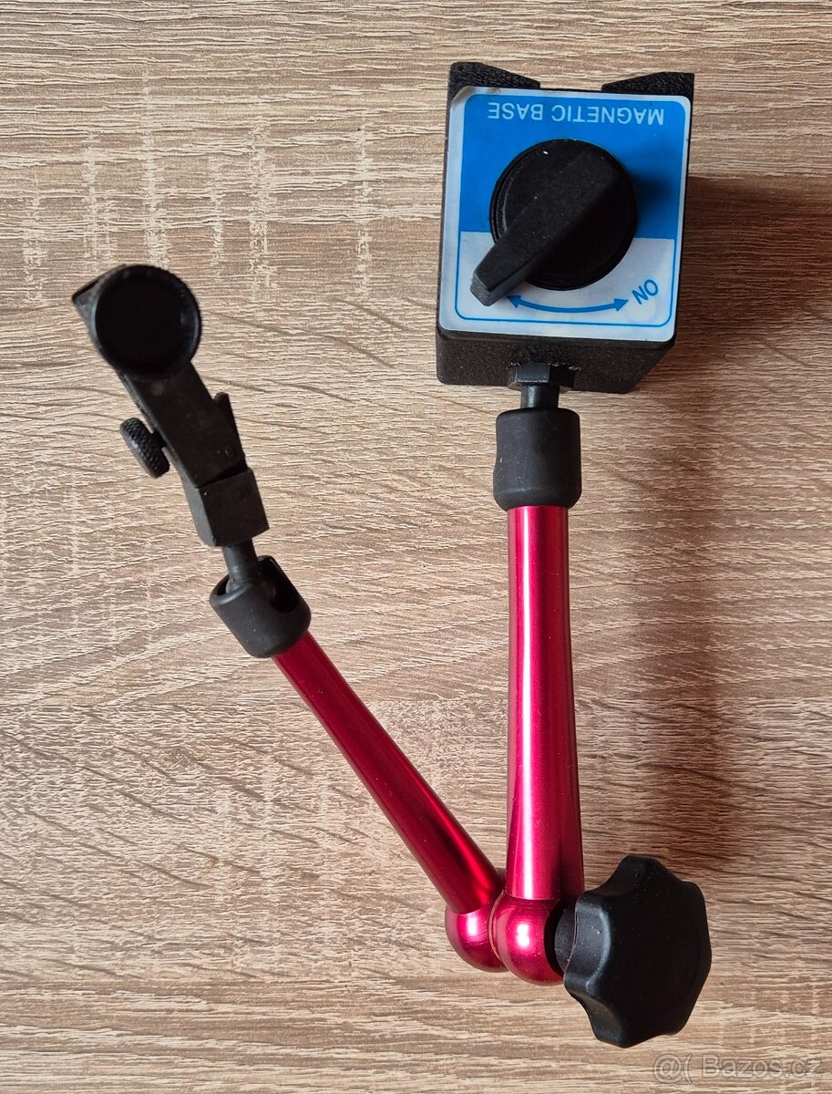 Magnetický stojánek na úchylkoměr a pod