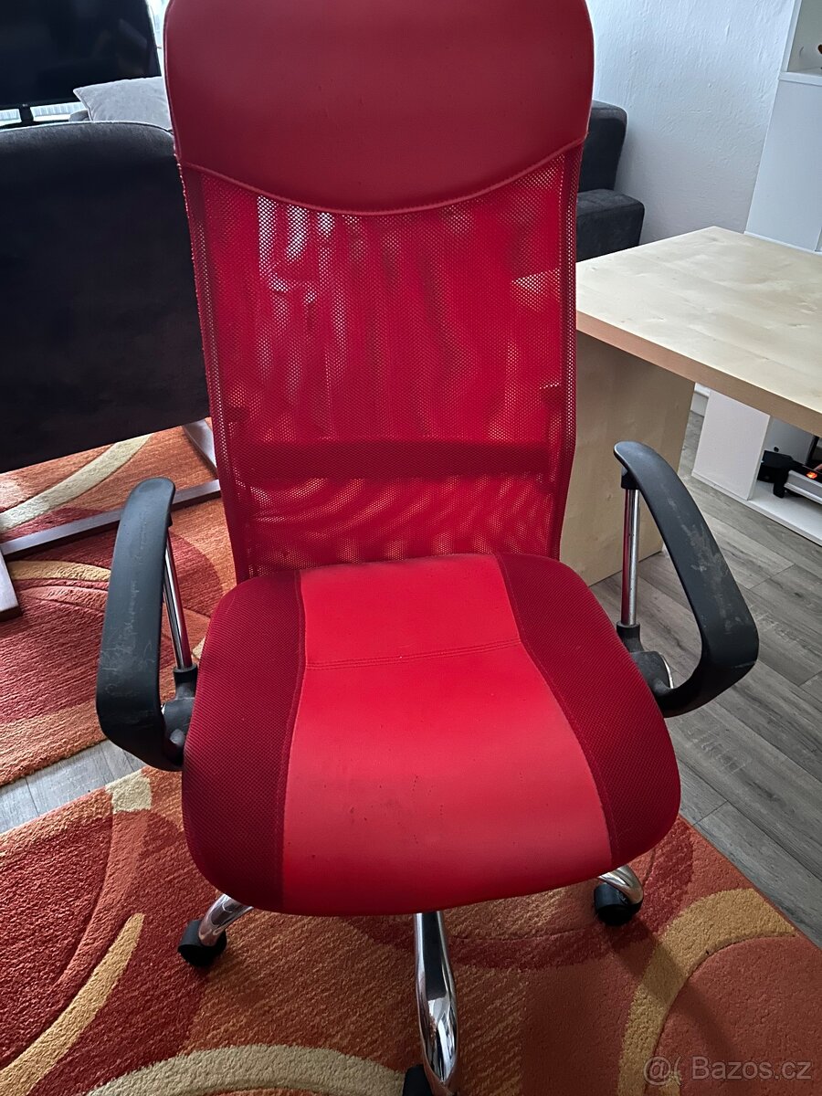 Kancelářské křeslo
