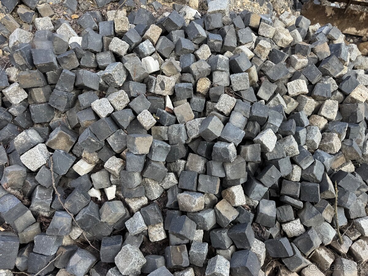 Dlažební kostky 10x10cm