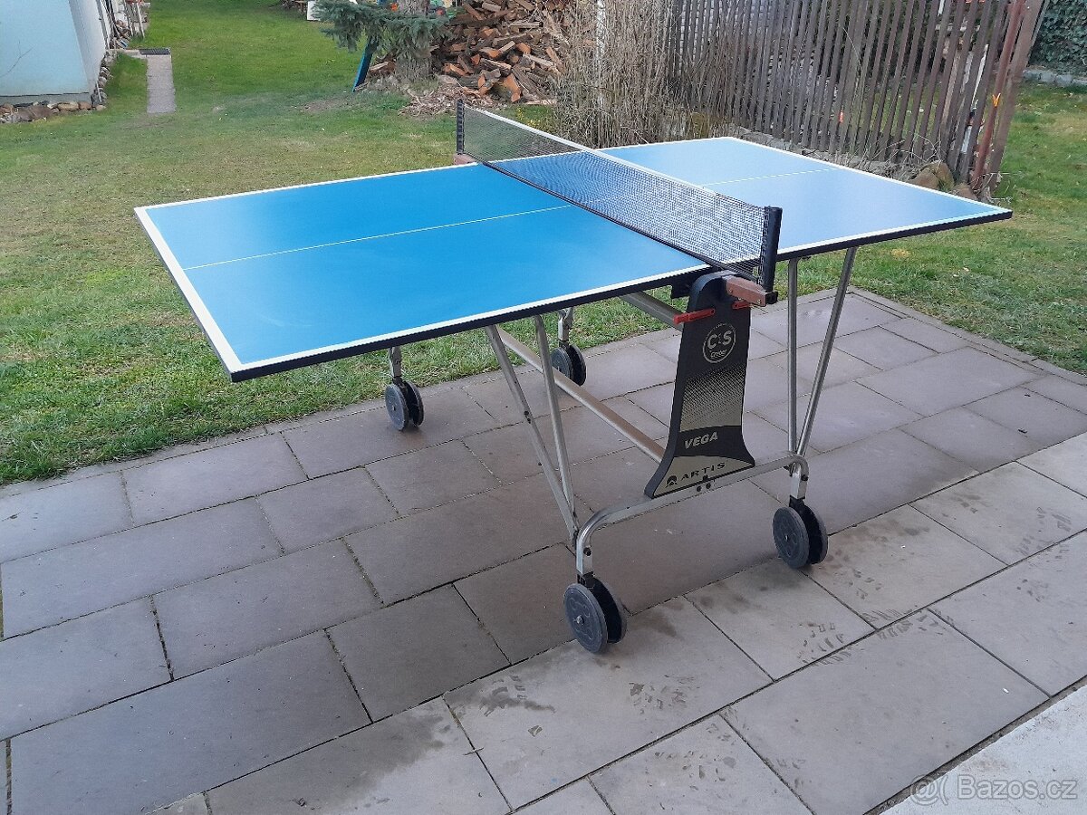 Pingpongový stúl