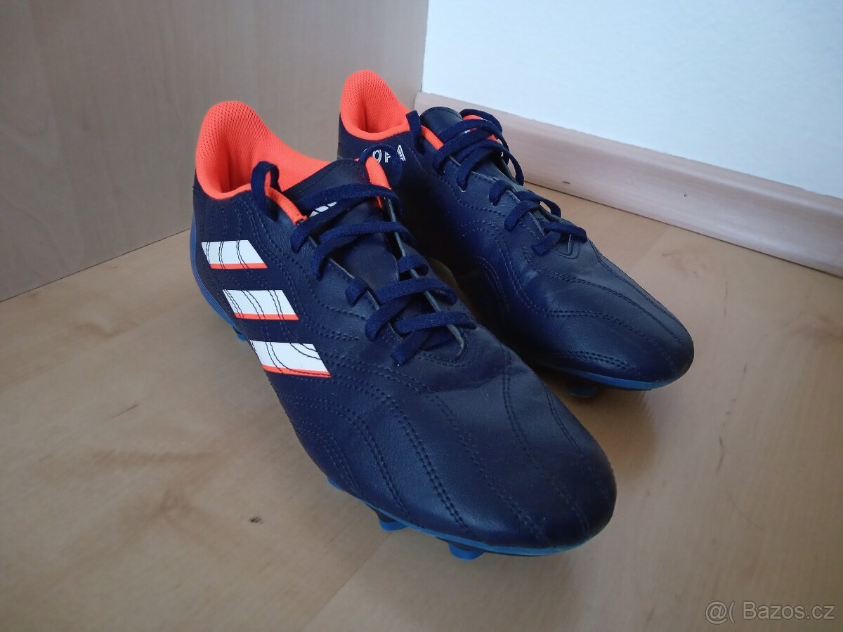 Chlapecká fotbalová obuv Adidas, vel.38