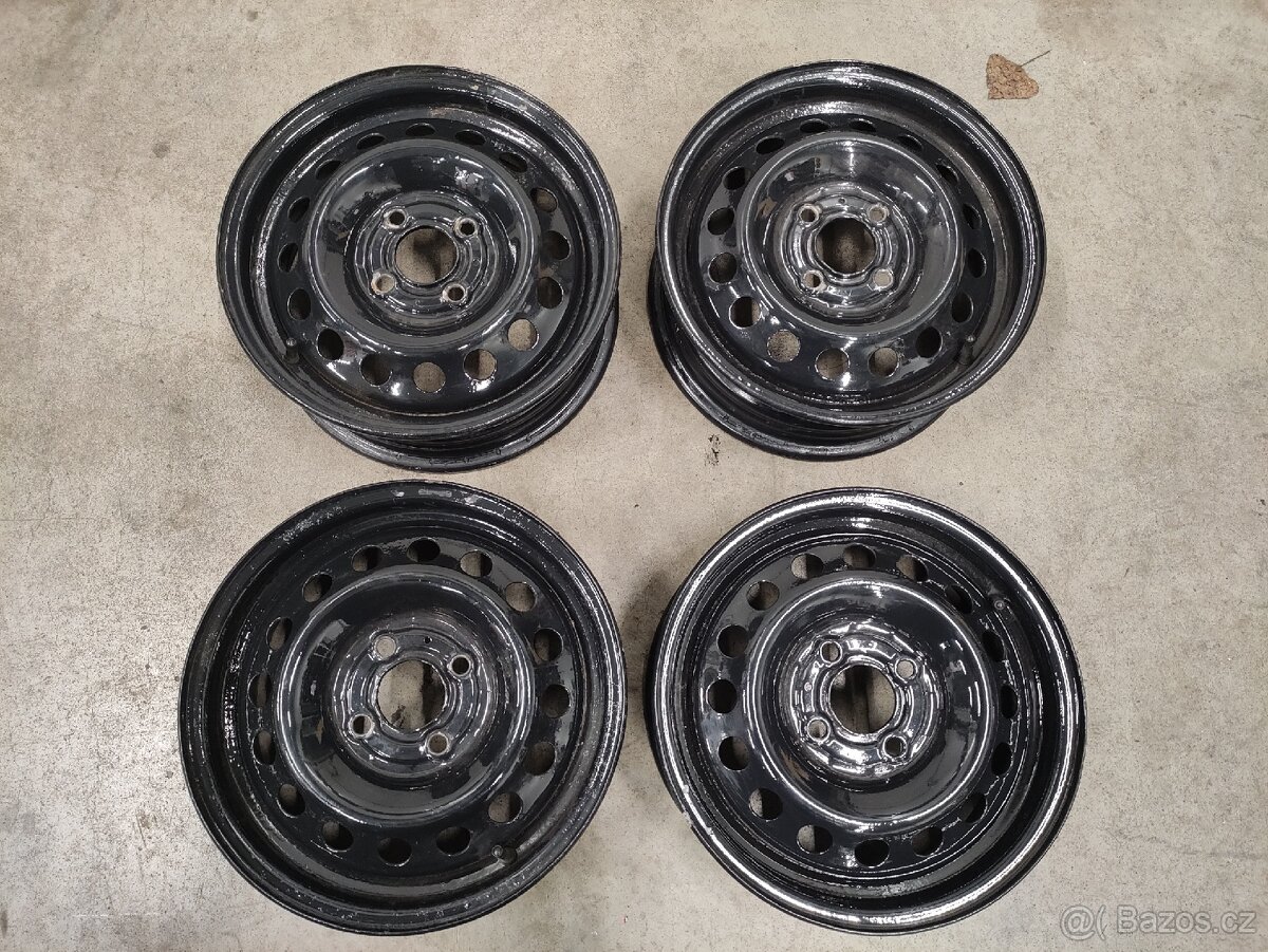 Originální disky 14x5j na Nissan Micra K11 po renovaci