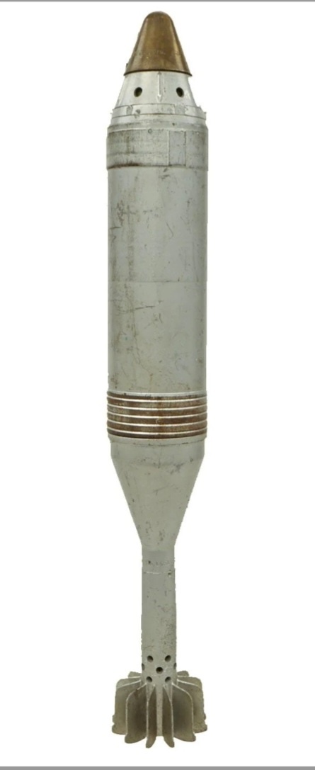 Granát 81mm M301A1, z minometu M29, rok 1954