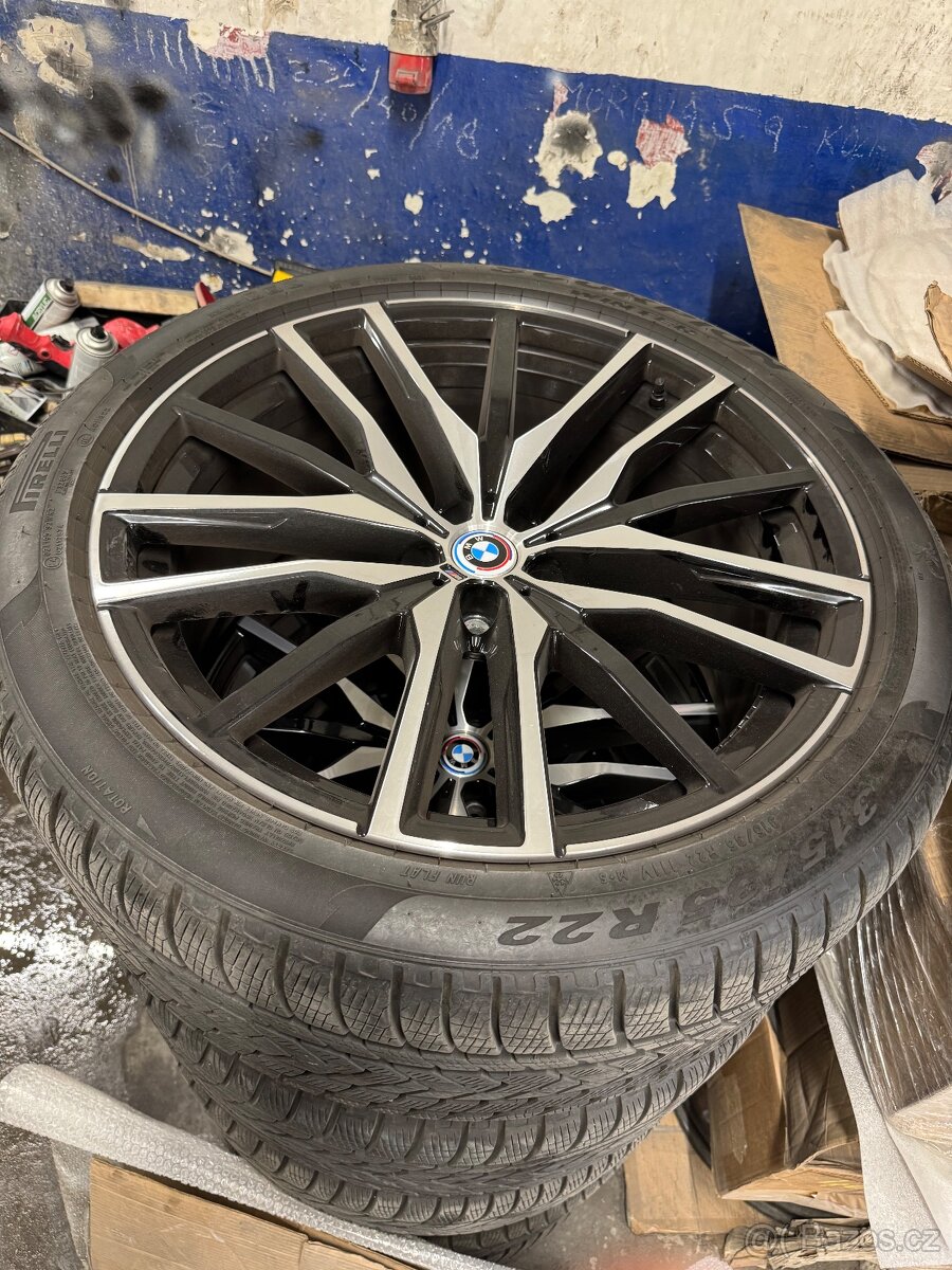 Alu kola BMW X7 G07 275/40 r22 a 315/35 r22