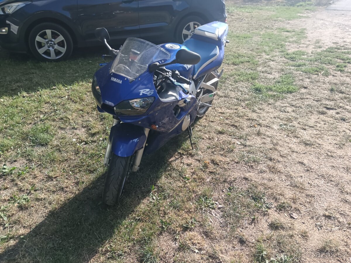 Yamaha R6