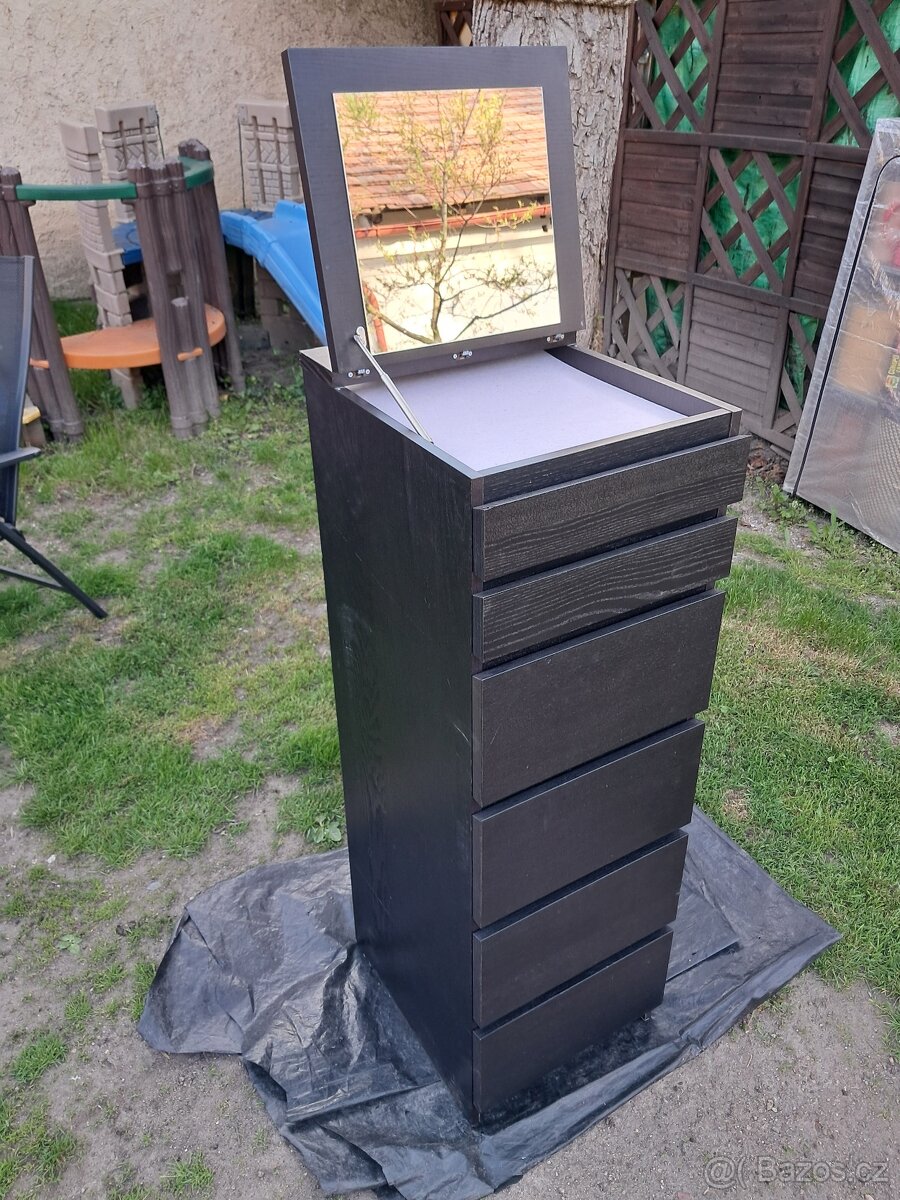 Ikea komoda Malm se zrcadlem