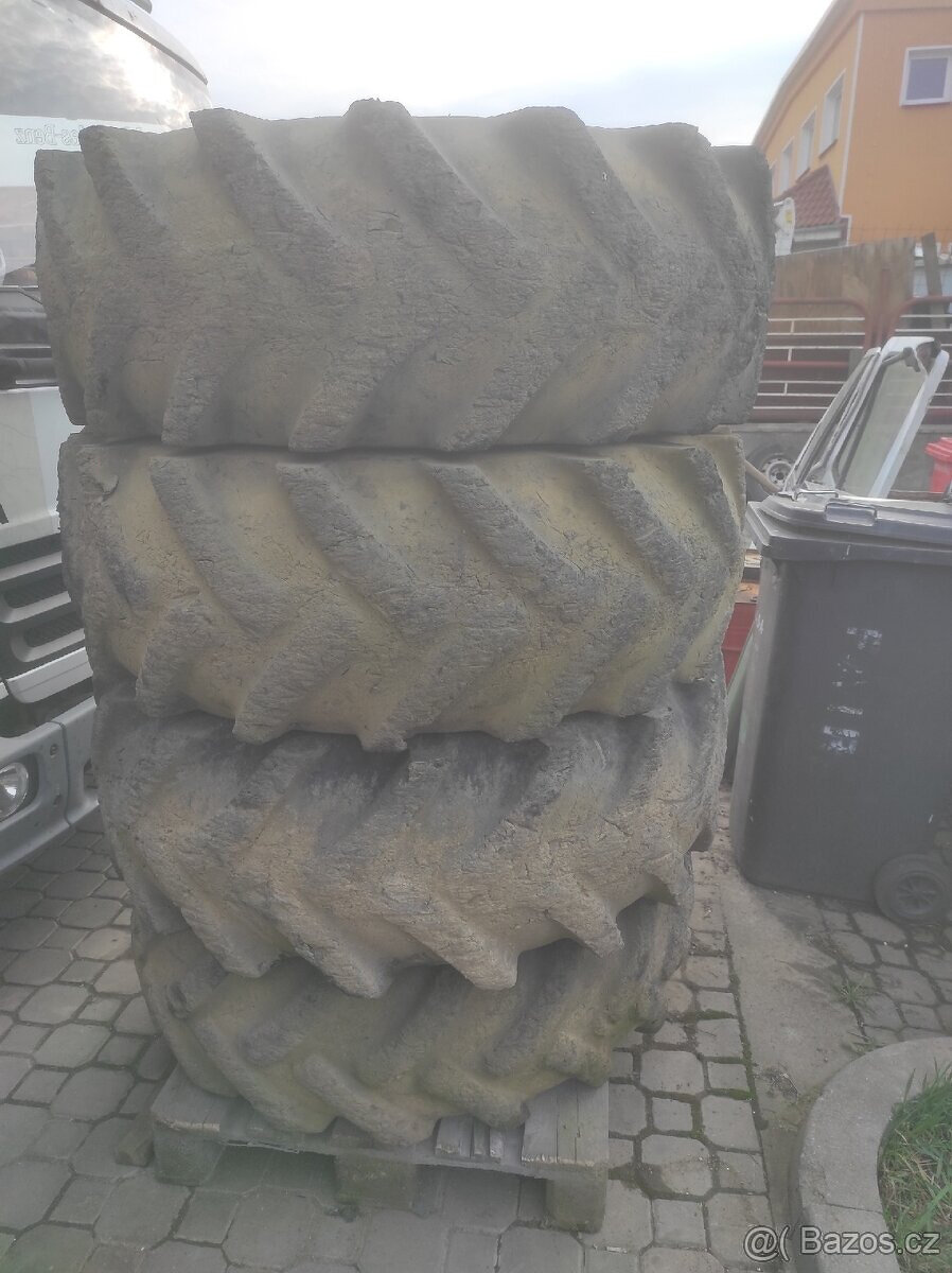 400/80-24 KOLA BOBCAT telehandler nakladač 4ks