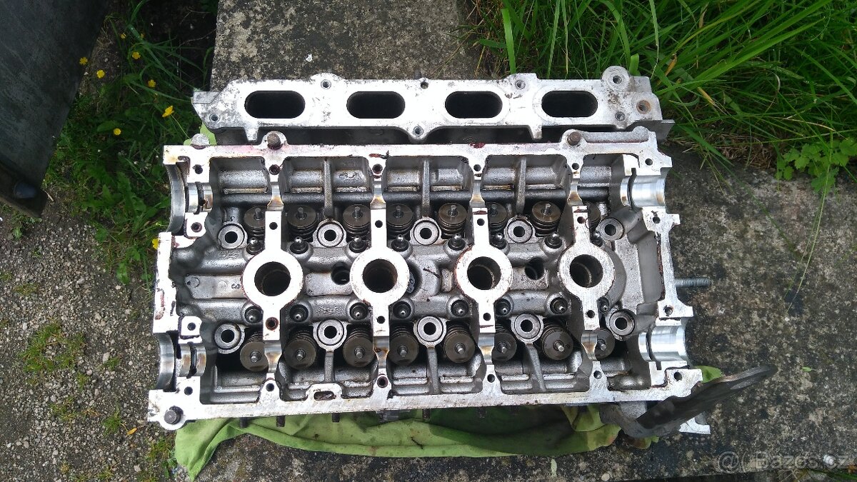 Hlava motoru 1.6 16V zn. K4M