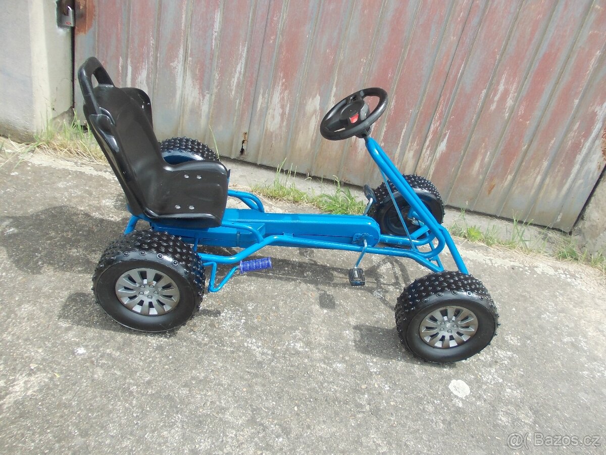 šlapací motokára