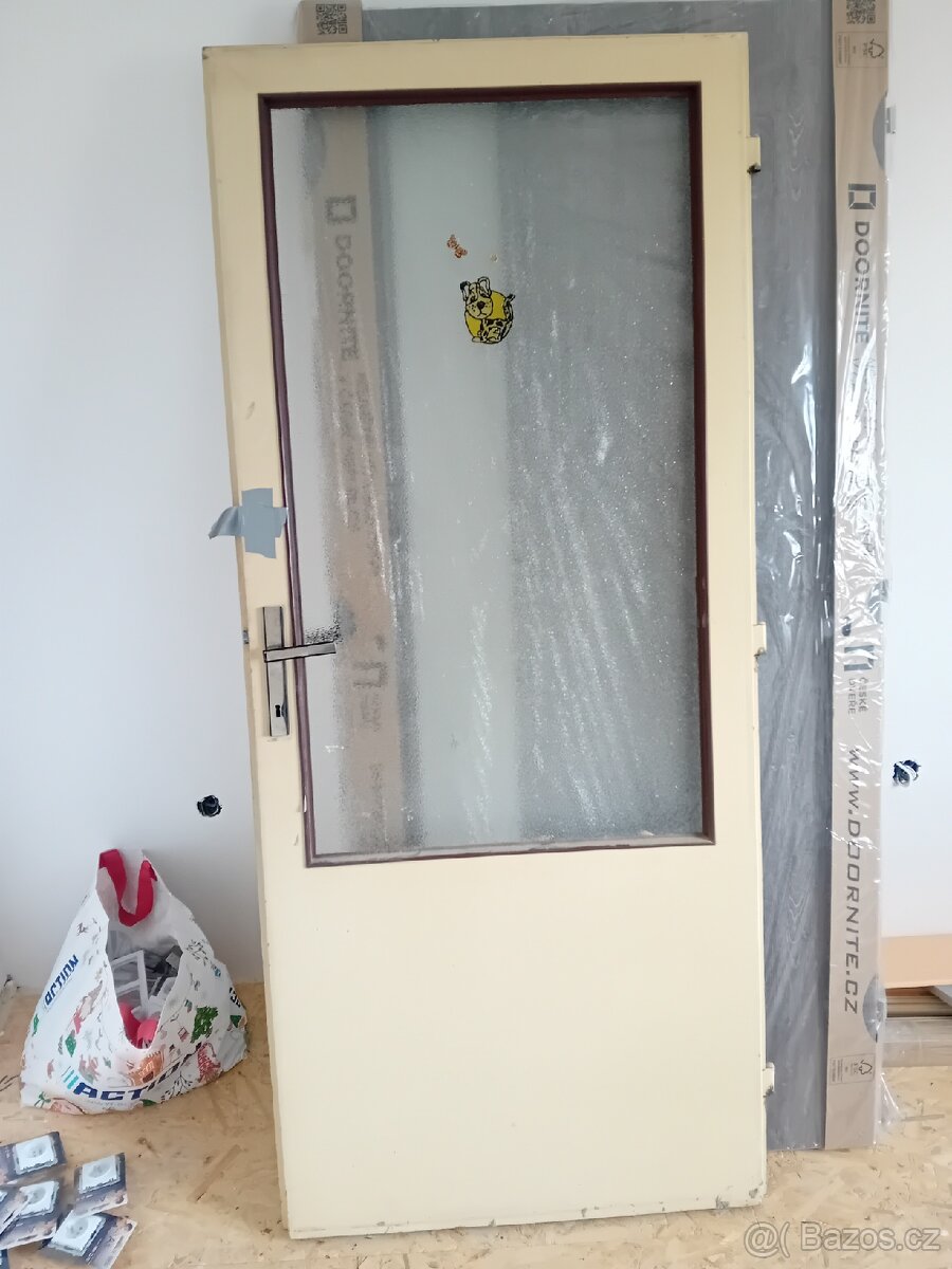 Dveře prosklené levé