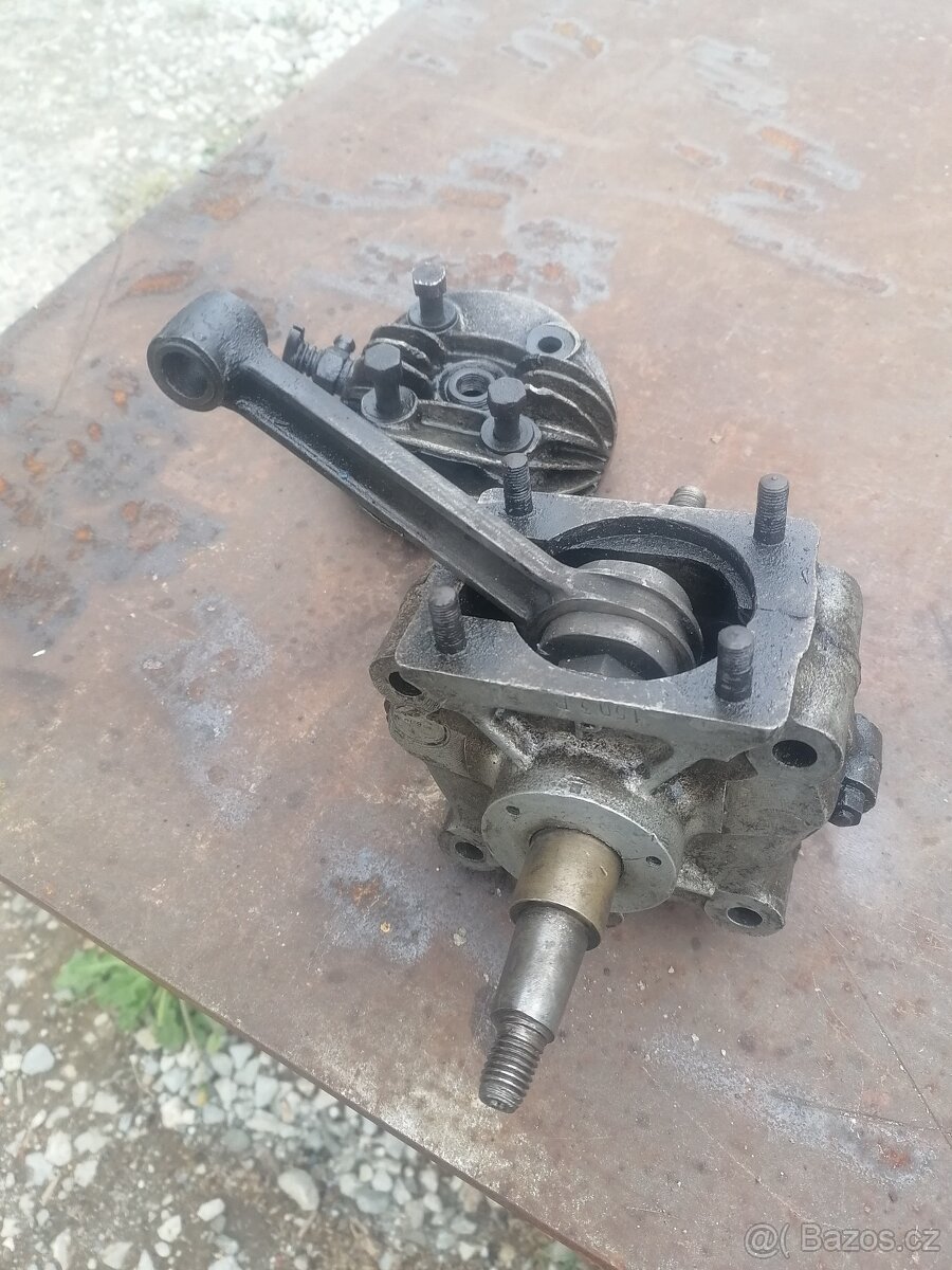 Jawa Wiliers hlava a spodek motoru.