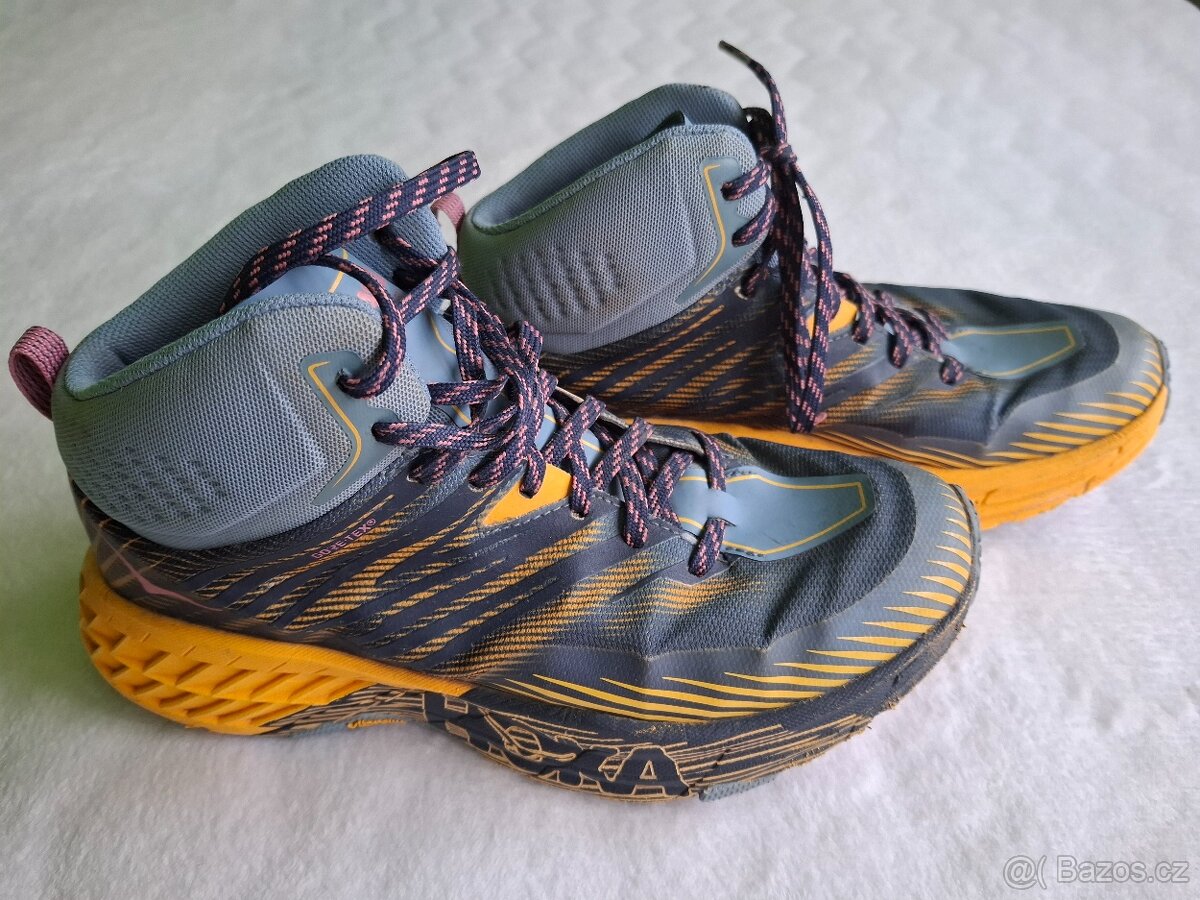 Hoka one one speedgoat mid2 gtx v. 40⅔