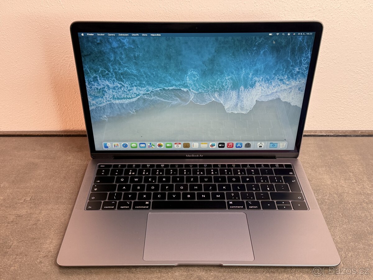 Macbook Air 13'' 2019 / i5 / 8GB / 256GB SSD / Space Gray