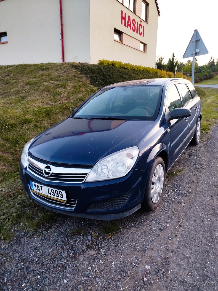 Opel Astra h kombi 1.9cdti 88kw (Fiat)