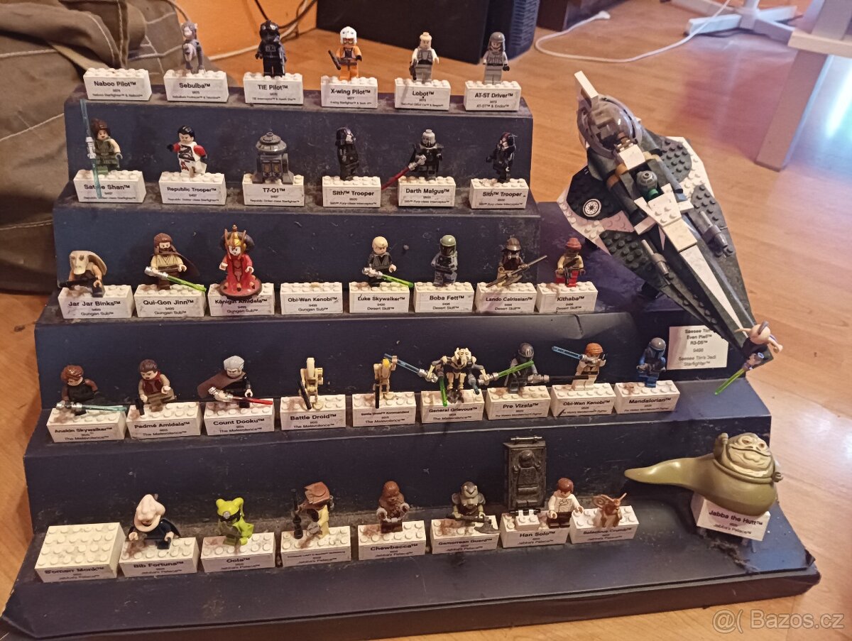 Lego star wars vitrína bez krytu
