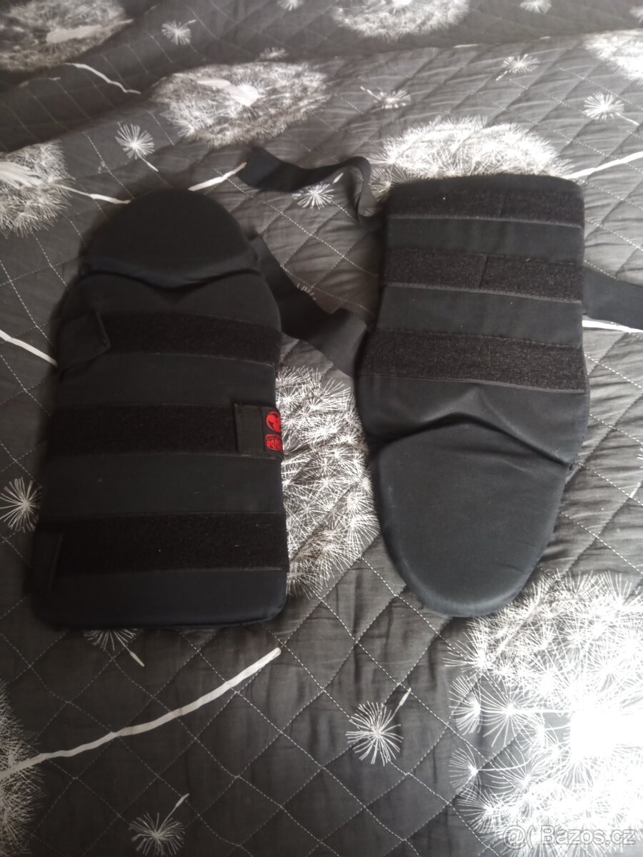 Chrániče holení kick box