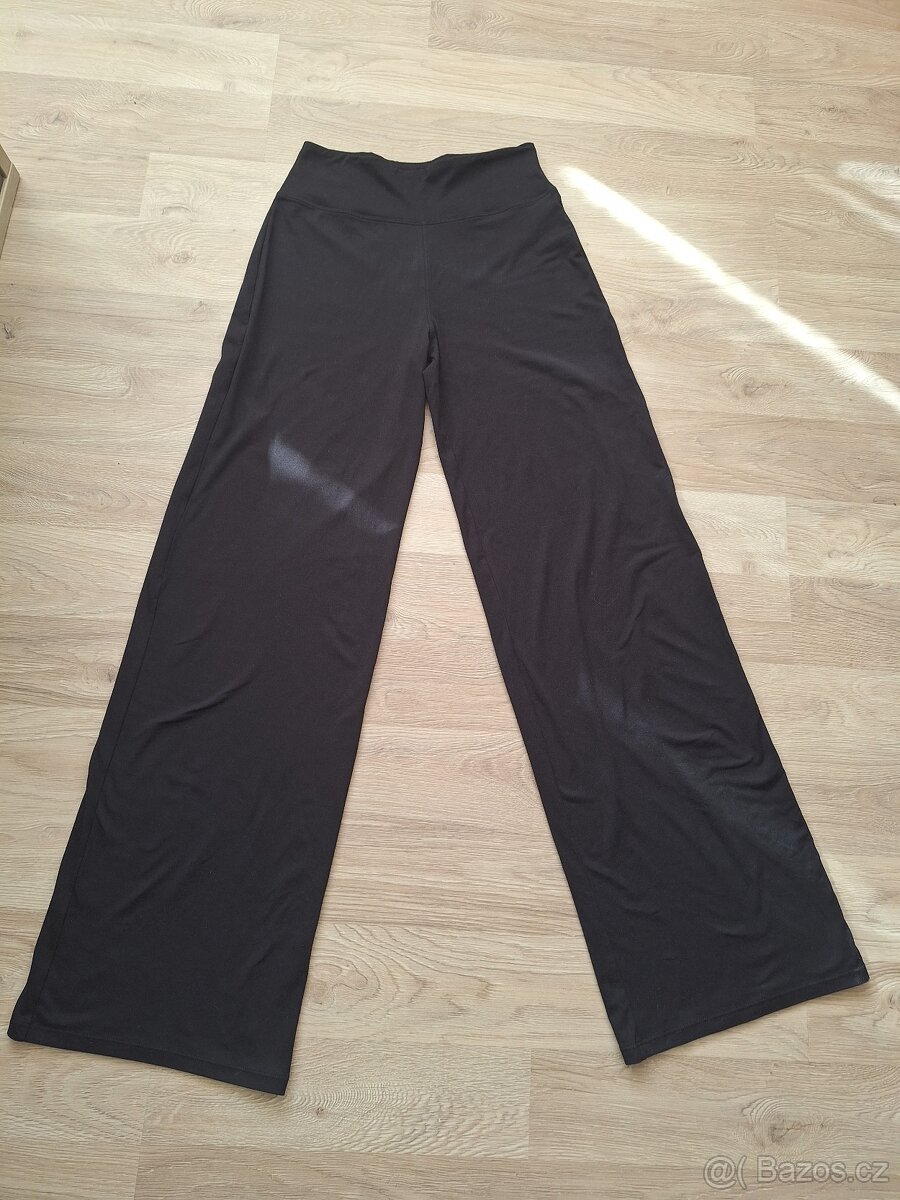 Černé široké kalhoty LELOSI