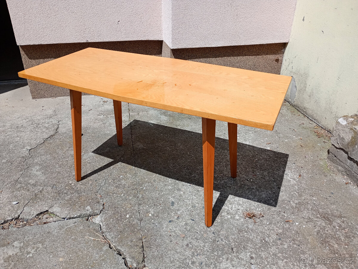 Konferenční stolek Brusel  a Tatra Pravenec