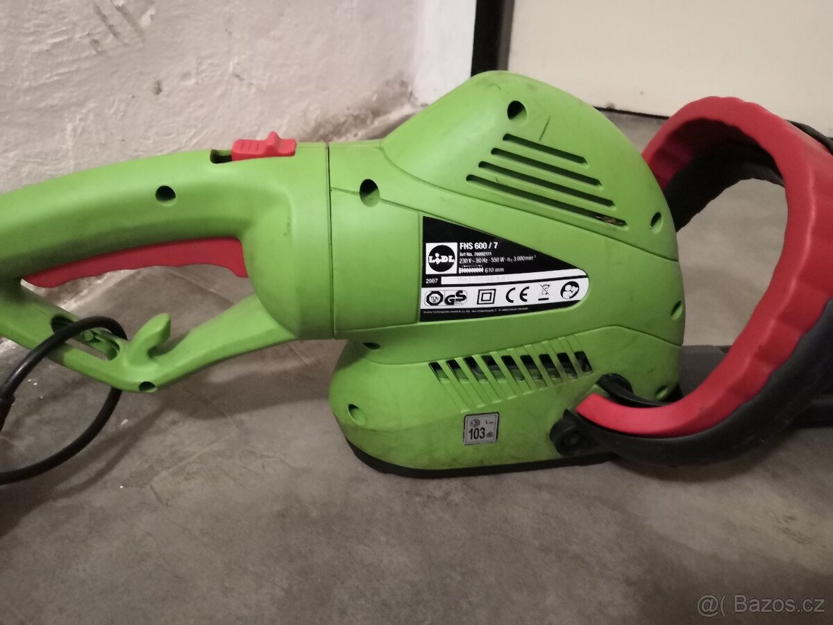 Elektrické nůžky na plot