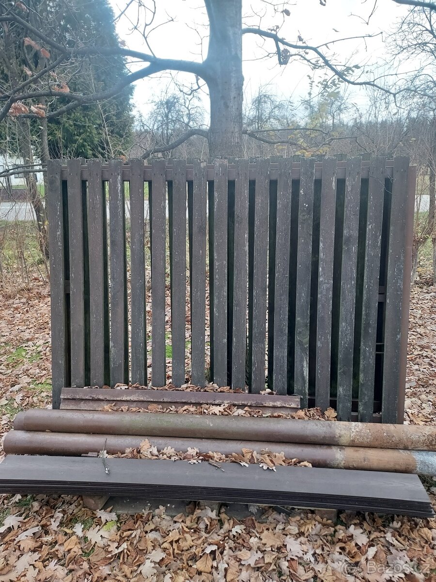 Dvoukřídlá brána