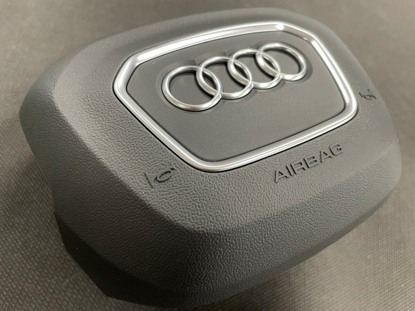 Audi airbag bezpečnostní pás palubní deska
