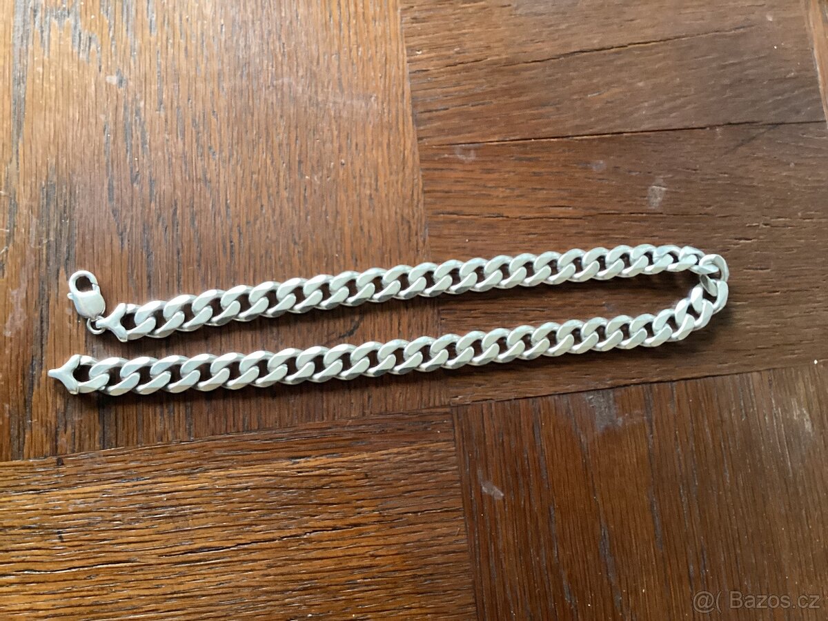 Masivni stribrny retizek