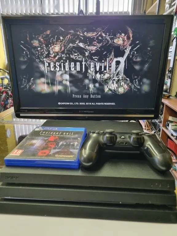 Playstation 4 Pro, 1000Gb