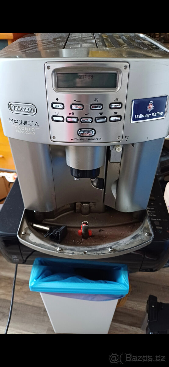 Kavovar Delonghi eam3500