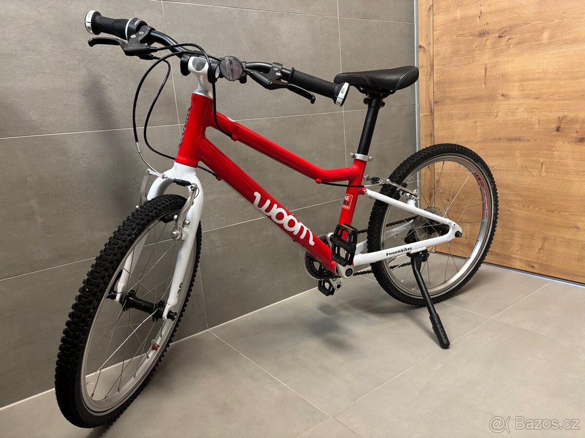 Woom 4 červené 20”
