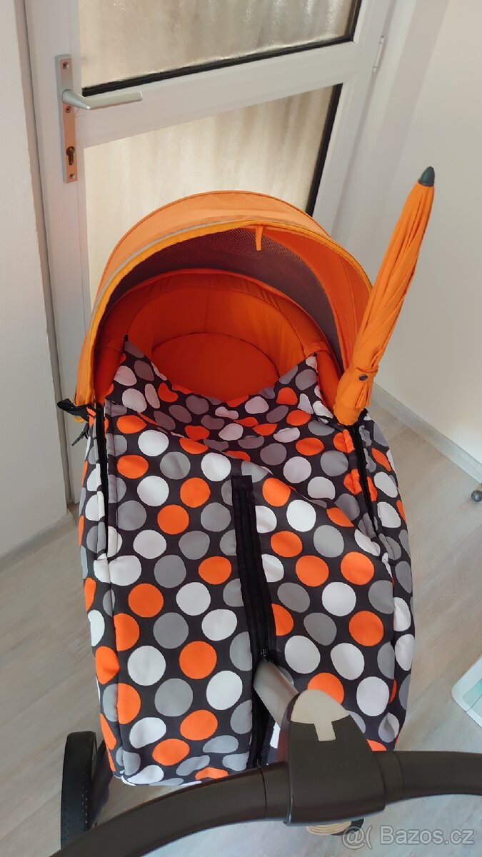 Dětský kočárek STOKKE